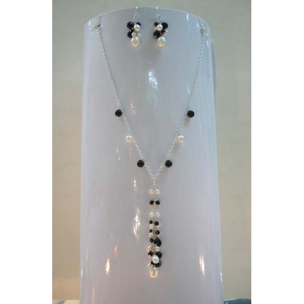 JN-JE0195 Fresh Water Pearl and Onyx Necklace and Earring Set JN-JE0195 Fresh Water Pearl and Onyx Necklace and Earring Set