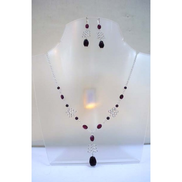 JN-JE0200 Garnet Necklace, and Earring Set JN-JE0200 Garnet Necklace, and Earring Set