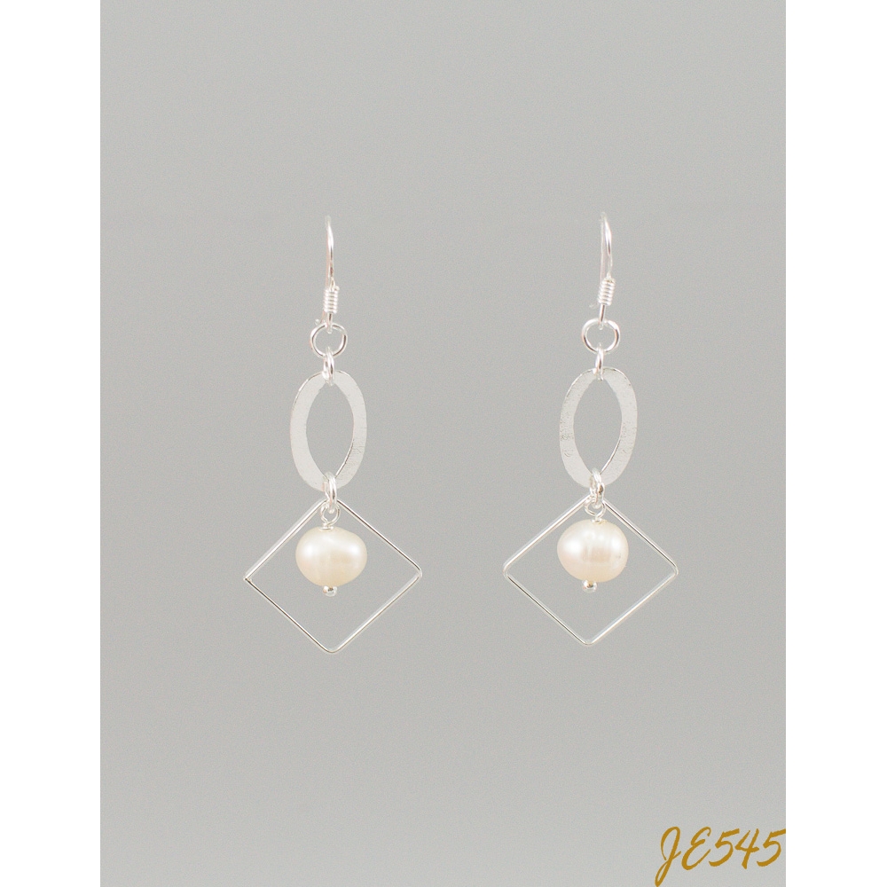 JE545 Fresh Water Pearl Earrings JE545 Fresh Water Pearl Earrings