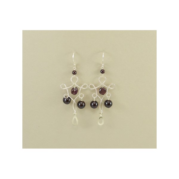 JE204 Garnet Earring JE204 Garnet Earring