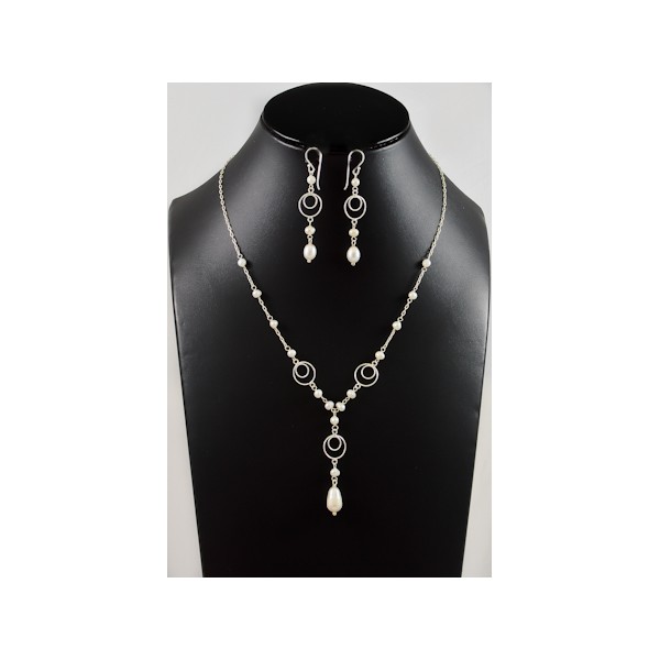 JNEP 254 Fresh Water Pearl Necklace and Earring Set JNEP 254 Fresh Water Pearl Necklace and Earring Set