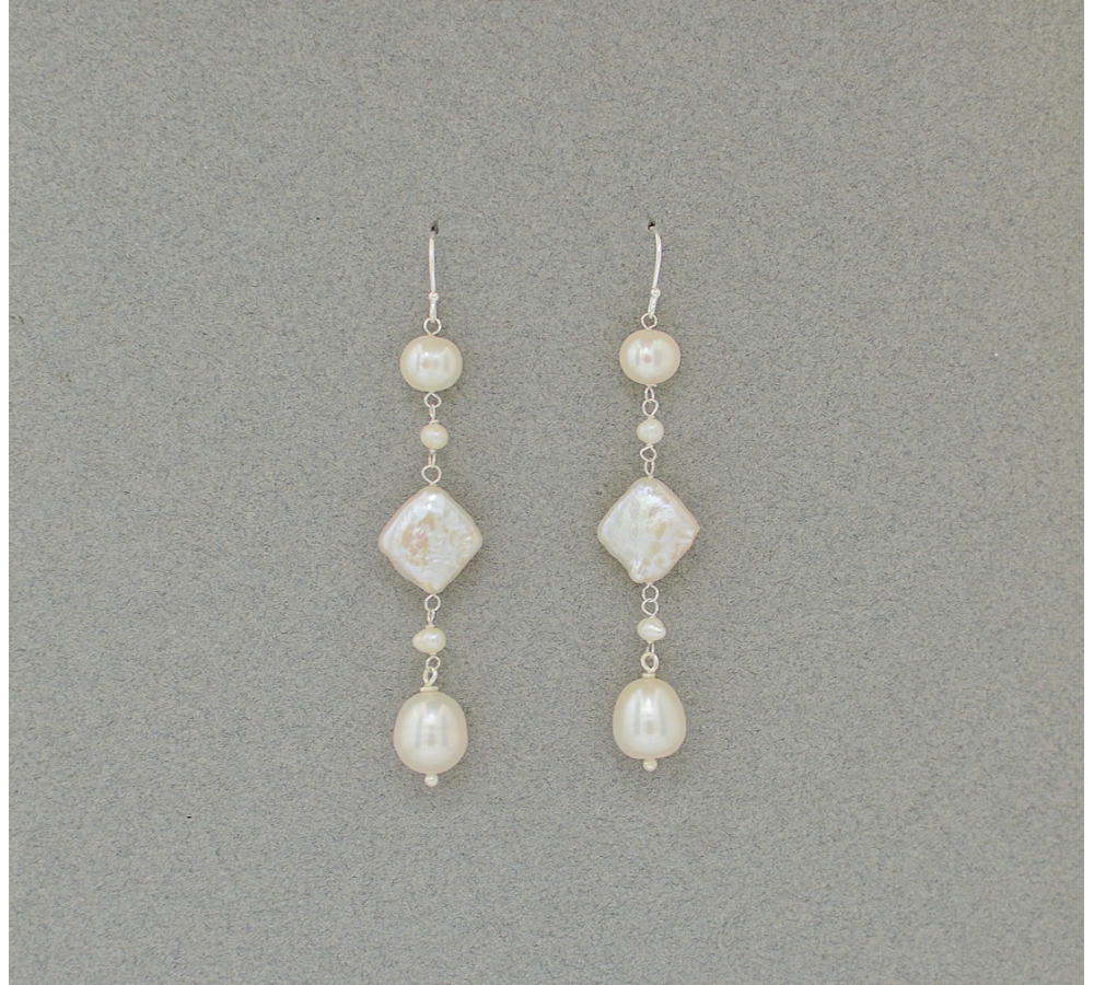 JE420 Pearl Earring JE420 Pearl Earring