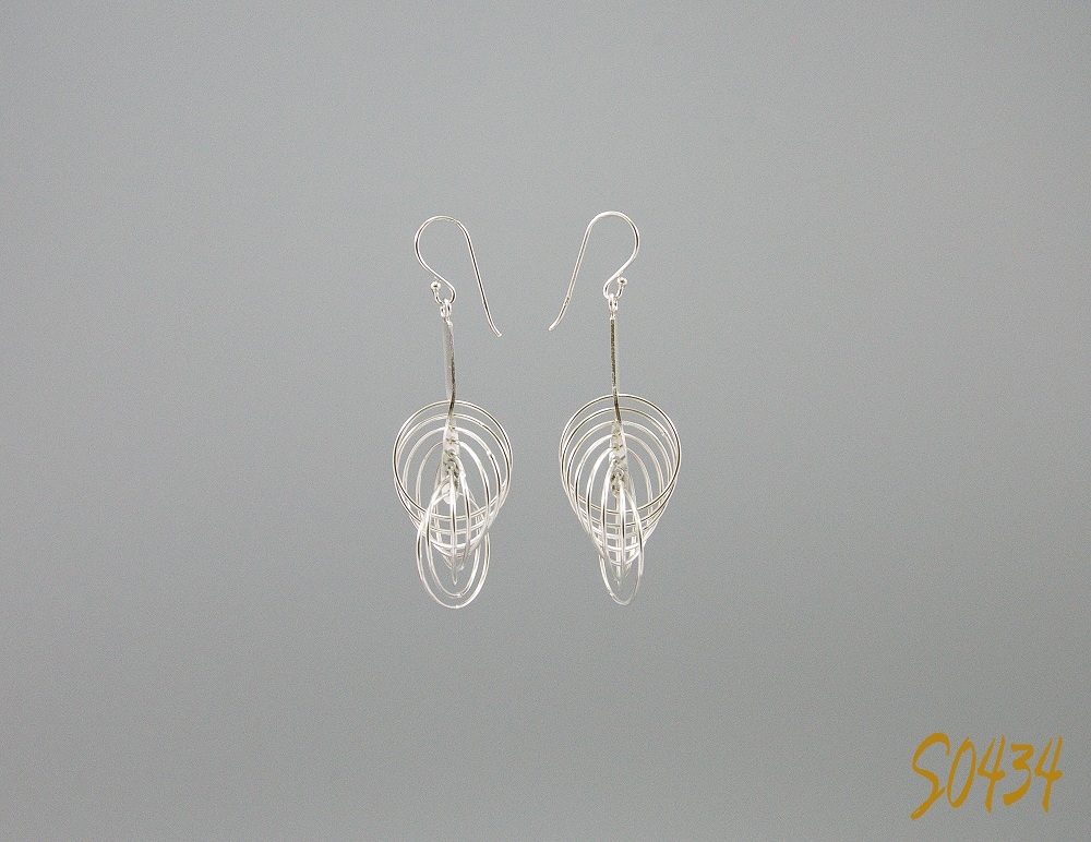 plain silver earring